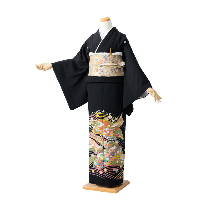 【レンタル】【黒留袖】【ゆったりサイズ】 『青海波に扇面』izumo-i-t7234　正絹　結婚式　貸衣装　黒留袖レンタル　着物　母親　着物レンタル　フルセット　留袖レンタル　レンタル衣装　女性　【往復送料無料】【新品足袋プレゼント】