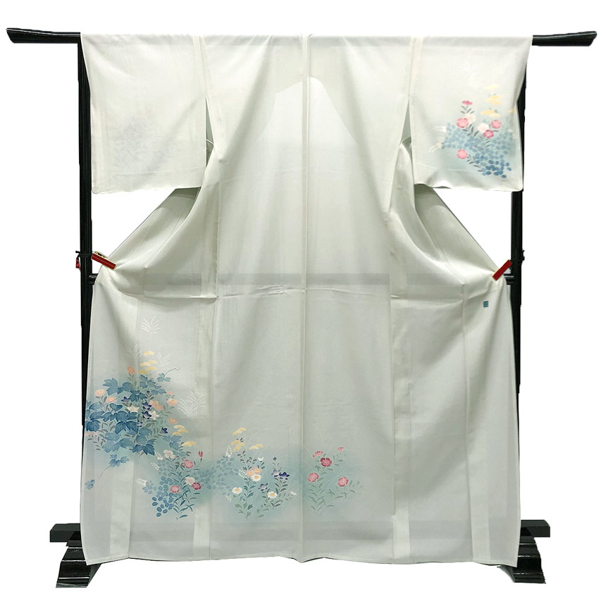 京やI593 正絹 夏御召しもの 正絹 短い訪問着 地絹の夏御召しもの 絽 絽のきもの 特選駒絽 藍白いこと 本絽 桔梗 菊 薄 撫子 女郎花 萩 秋の顕花植物 駒絽 夏の短い訪問着 附下 付下げ 6月7月8月9月 単衣の潮どきから盛夏まで 仕立てもの売り上げ高 夏のきもの 単衣仕立てもの 手縫い 美品 貨物輸送無料