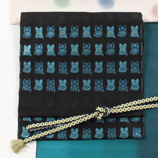 楽天市場】名古屋帯 黒地 猫のプロポーズ 仕立込 九寸 京袋 西陣 鷹匠