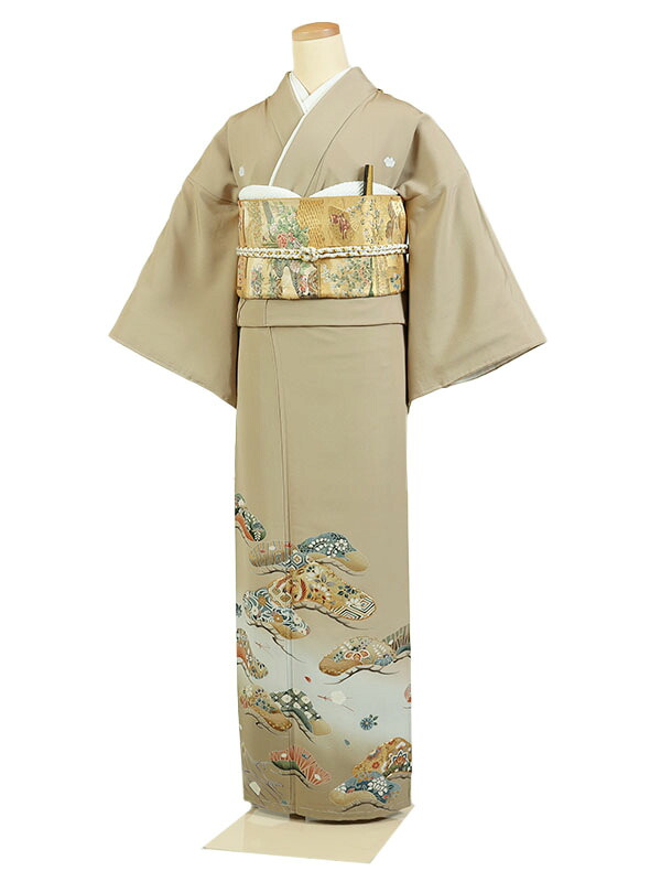 【レンタル】【色留袖・カラシ系 ・松・四季花】三つ紋 色留袖レンタル 着物レンタル 結婚式 披露宴 食事会 表彰式 褒章 貸衣装 貸衣裳 オススメ 式典 留袖フルセット 色留め袖 第一礼装 和服 母 若い 新婦姉妹 親戚 祖母 親族 チャペル 安い 往復送料無料　it0131