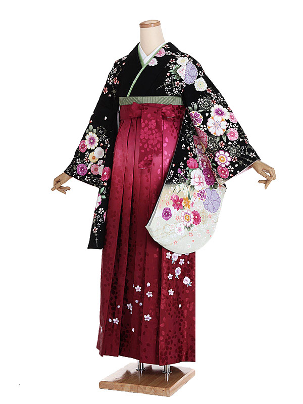 【レンタル】【卒業式袴 黒・四季花×ビーズ・赤袴】卒業式 袴 レンタル 卒業袴 女袴 卒業式袴セット 大学生 短大 教員 先生 二尺袖袴フルセット 専門学生 謝恩会 高校 文化祭 個性 おしゃれ 被らない 往復送料無料 n512