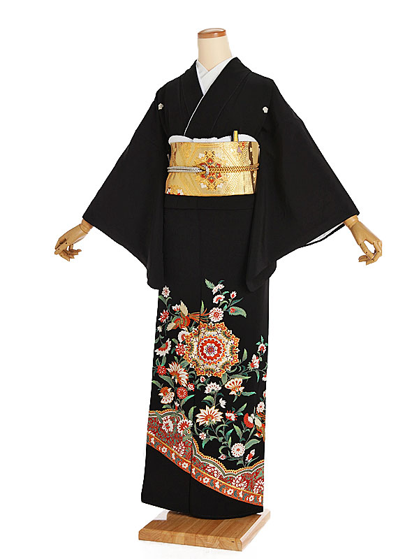 【賃借】【黒留袖 花紋更紗文様 蔦（つた）紋】正絹 留袖 お召しもの賃借 御芽出度 交歓会 貸お召しもの 貸お召しもの フルセット お上さん 着物 お母さんお召しもの お祖母ちゃん 親族グループ 花嫁御寮姉妹 和装婚 和婚 廟堂 泊まり式場 五つ紋 第一礼装 礼拝堂 往復貨物輸送無料 t269