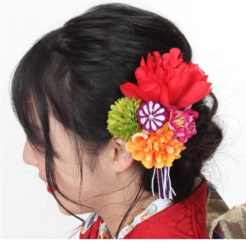 送料無料 髪飾り 成人式 2点セット 花 コサージュ コーム式 Uピン式 ヘアアクセサリー 振袖向け 卒業式 日本製 レッド 金色 桜 サクラ