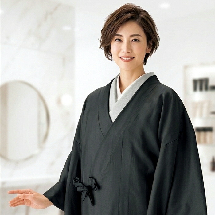 【お買い物マラソン限定★エントリーでP最大12倍】 高級 雨コート 【黒　ブラック】黒は礼装 カジュアルにも使える便利な色 合羽 雨コート 着物 和装 雨コート 雨の日 おしゃれ 携帯ポーチ 送料無料 着物 雨コート 二部式 和装 レインコート 和装用 カッパ 雨具｜kimono5298
