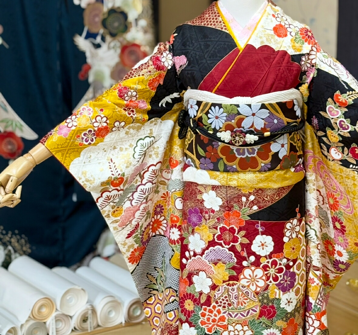 専用　振袖単品　お仕立て付き セール】 仕立付き 正絹振袖 フルセット32点 白色 くすみ色 花柄