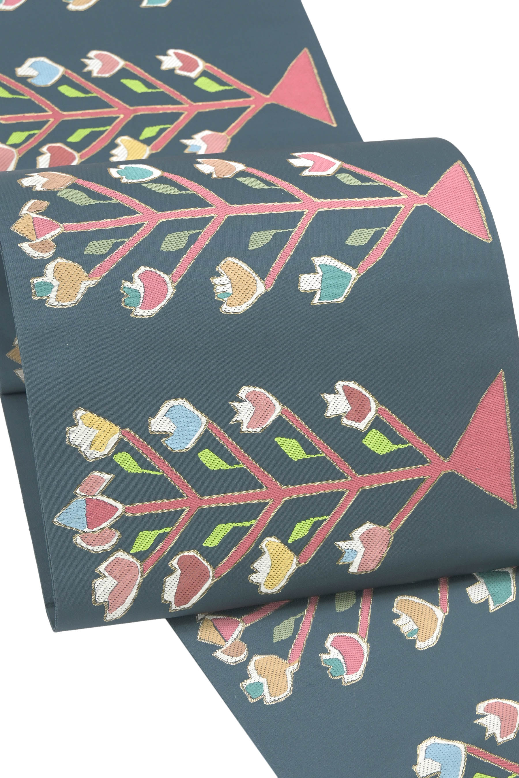 【河瀬満布切れ みつる帯】 仕・中古美品 特選西陣織袋帯 ＜WORLD\u0027S TEXTILE COLLECTION＞ 「ルーマニア唐草」 心地よい一こまを感銘的に！