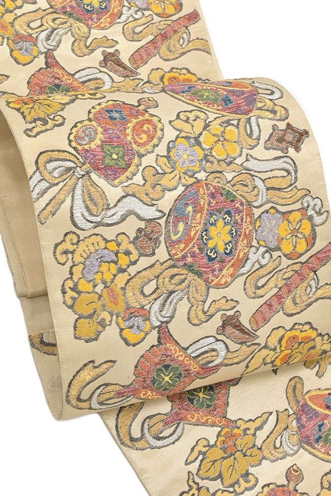 【第一級織元】 特選芸術手織り袋帯 ≪御仕立てもの売り上げ金・中古美品≫ 「室町インストゥルメント文」 積もり書きの方必見！ ひと目で実感！ただならぬ芸術的押し出し…
