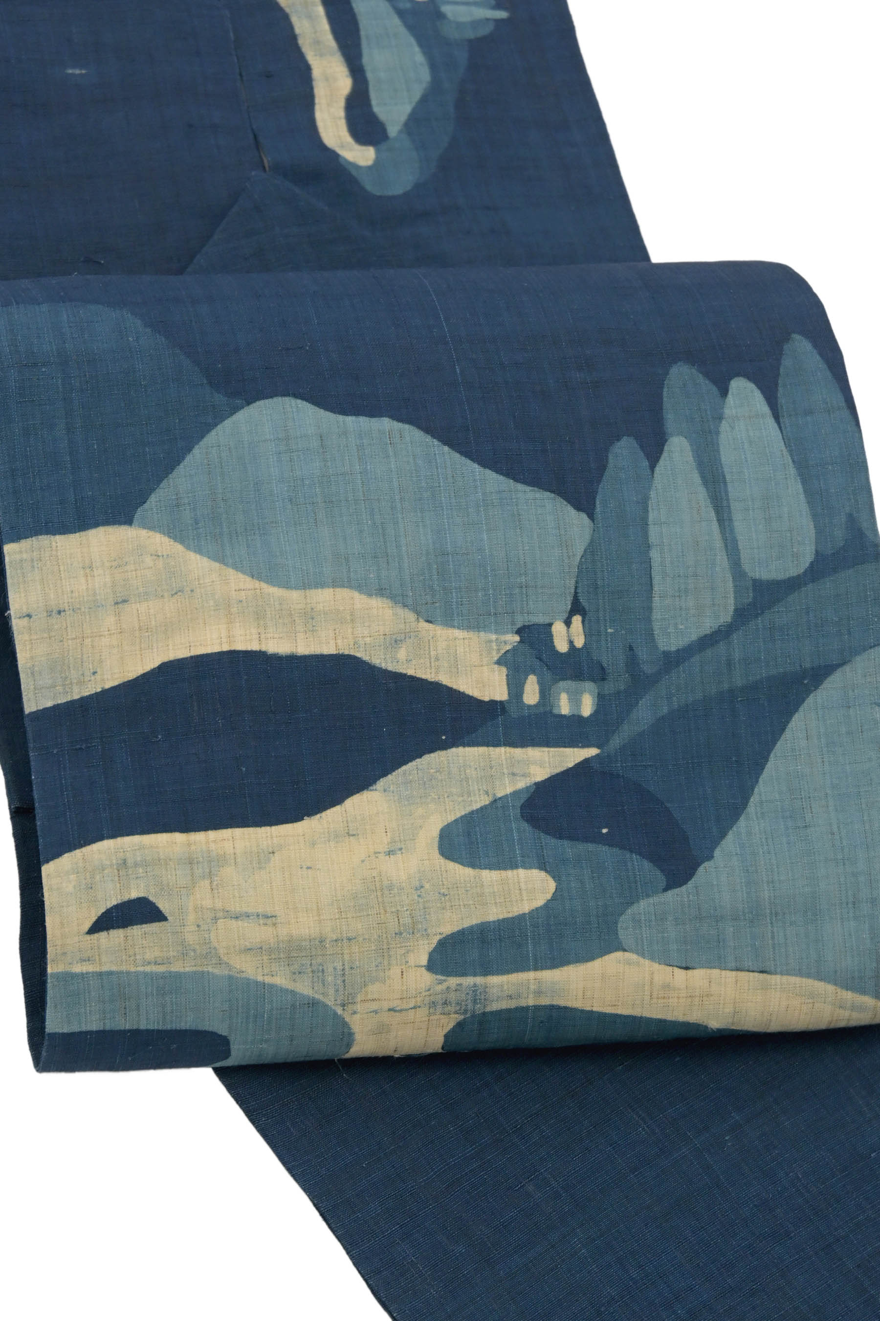 【夏帯】本麻臈纈（ろうけつ）染九寸帯 ≪お仕立て上がり・中古美品≫「山道」☆夏といえば…麻！ 素材の質感、染めの趣。