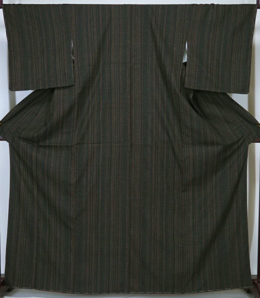 【中古】美品 意味ありげ無形文化財 発祥地結城紬 赤銅色 証紙有り （要店卸し資産突きとめる）