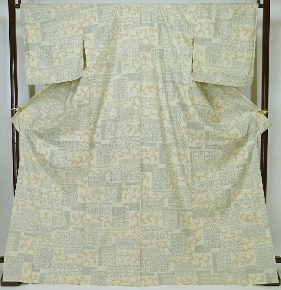 単衣仕立てもの 大きめ大きさ 【中古】 美品  意味有りげ無形文化財科学技術当て嵌める 発祥地結城紬 百山亀甲 薄ベージュ
