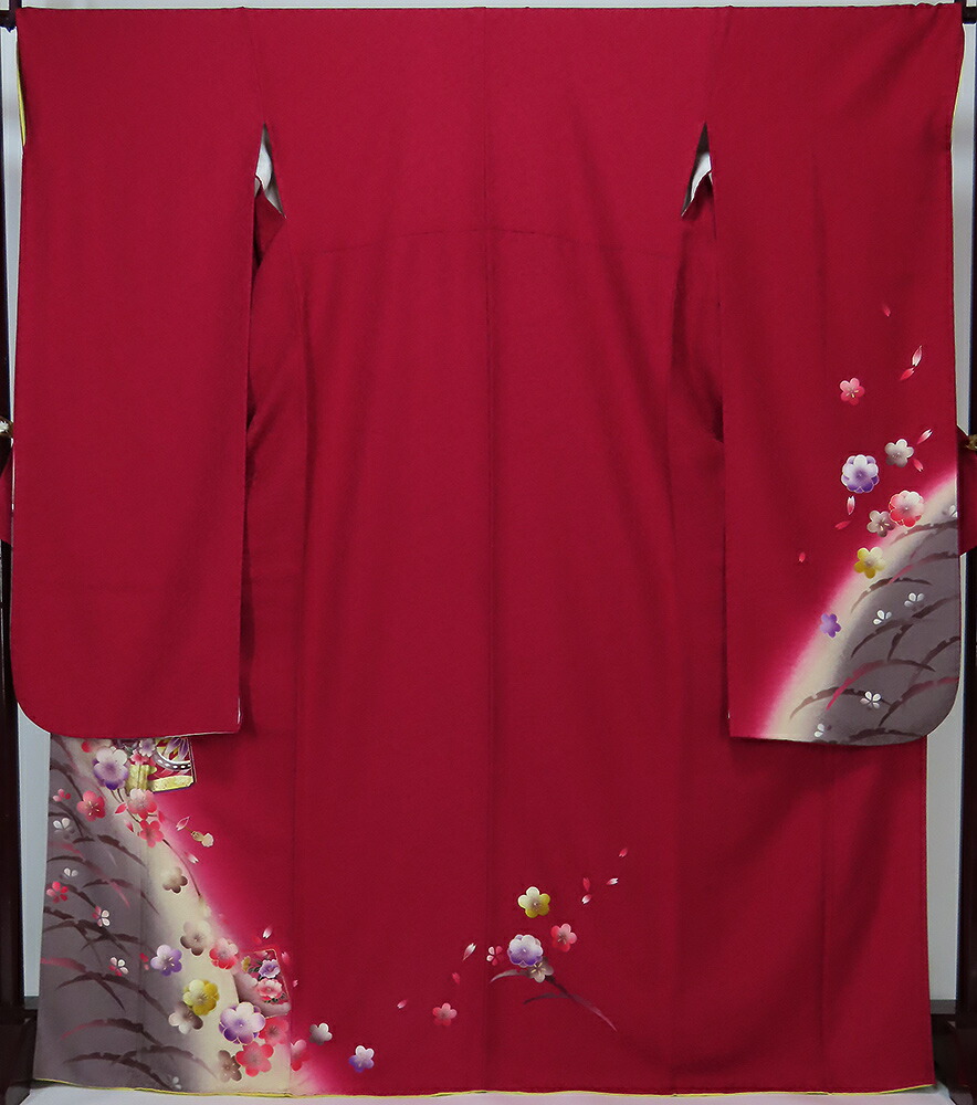 【中古】美品 紋設計 振袖 赤系・ベージュ