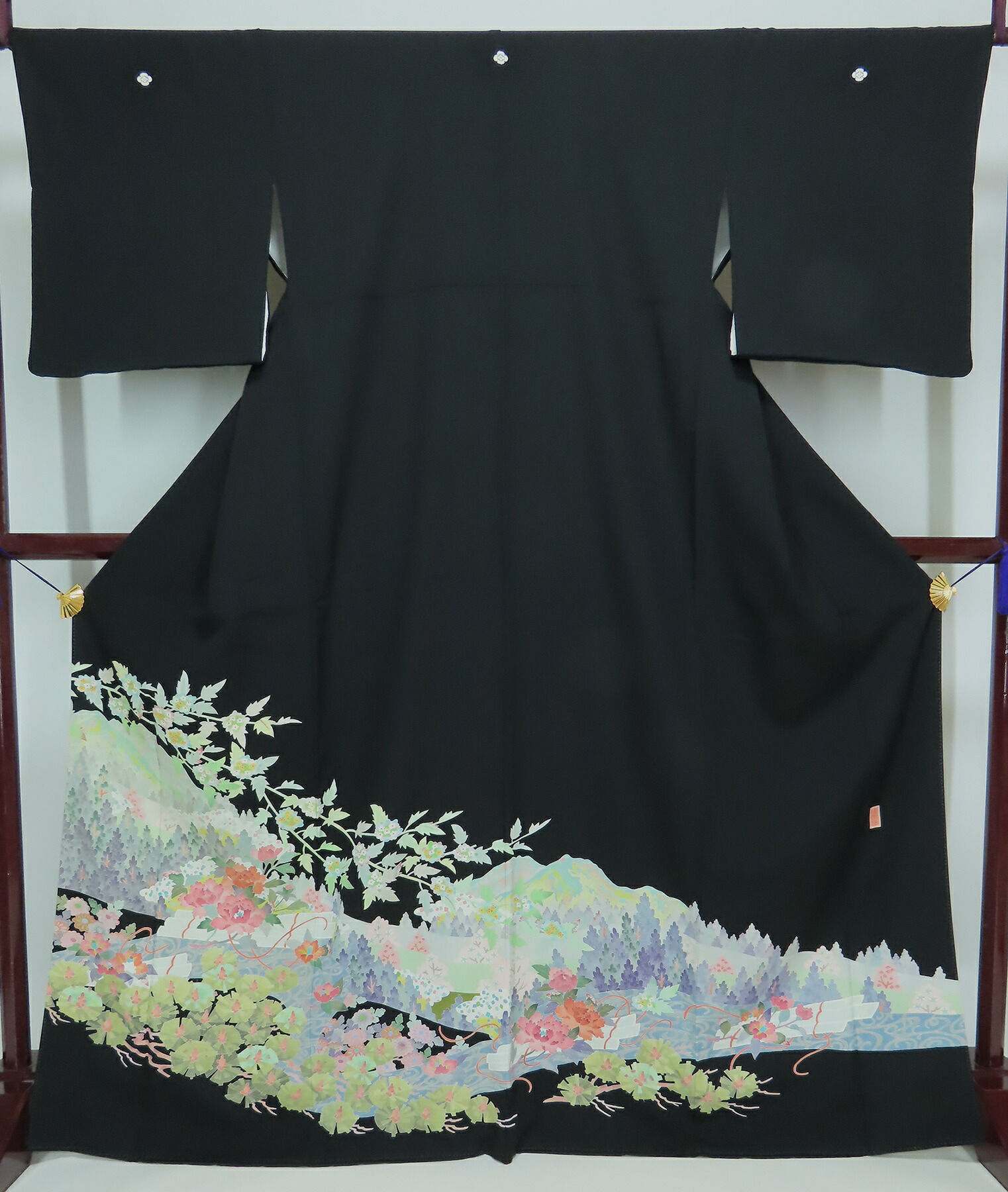黒留袖 発祥地加賀友禅 法邑利博 草木瓜 裄67.5糎 身たけ164糎 【中古】美品 k4004986-3487ll