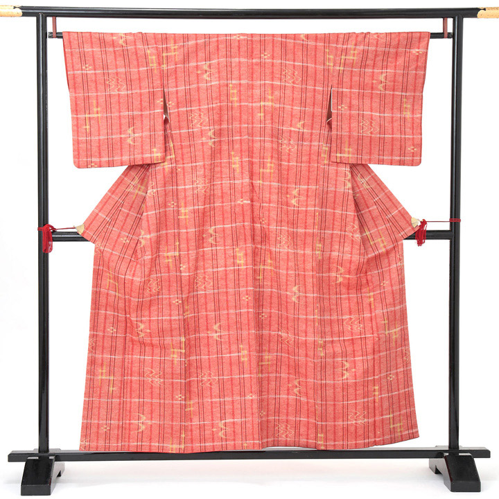 【中古品】仕立て上がり 袷着物「レッド 赤格子に絣の燕」小紋 絹 紬【メール便不可】ss2603kck10