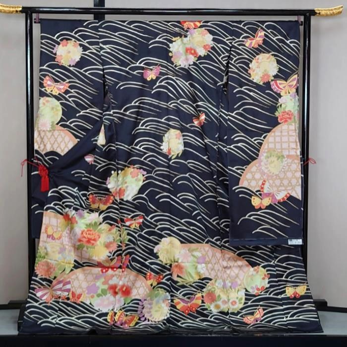 京友禅振袖 【未仕立てもの新品・仕立てもの付き添い人】振袖 染めの北川 北川  京友禅  墨付き 金駒糸 金駒刺しゅう 薄墨色 蝶 花 波  成年者式  名著柄 雅びやか 晴れ晴れしい 本格派 華燭の典