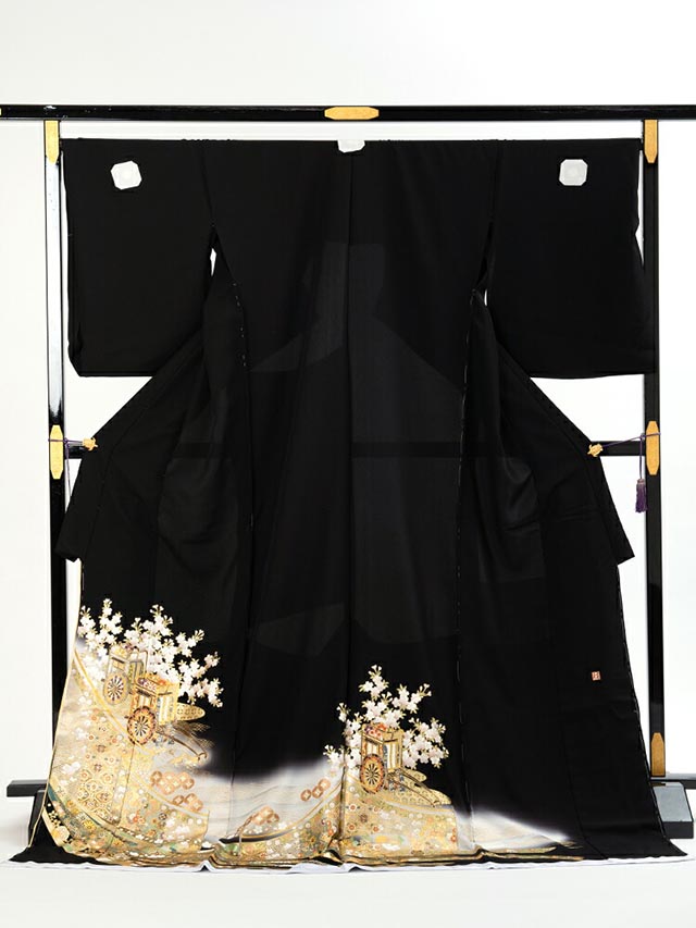 【レンタル】 黒留袖レンタル 着物レンタル 留袖　★美品 利用回数3回未満★ 桂由美 御所車 幅広 LOサイズ yumi-katsura-26 フルセット 黒留袖 レンタル 結婚式 披露宴 レンタル 母親 親族 列席者 おすすめ 貸衣装 正絹 姉妹 叔母 伯母 50代