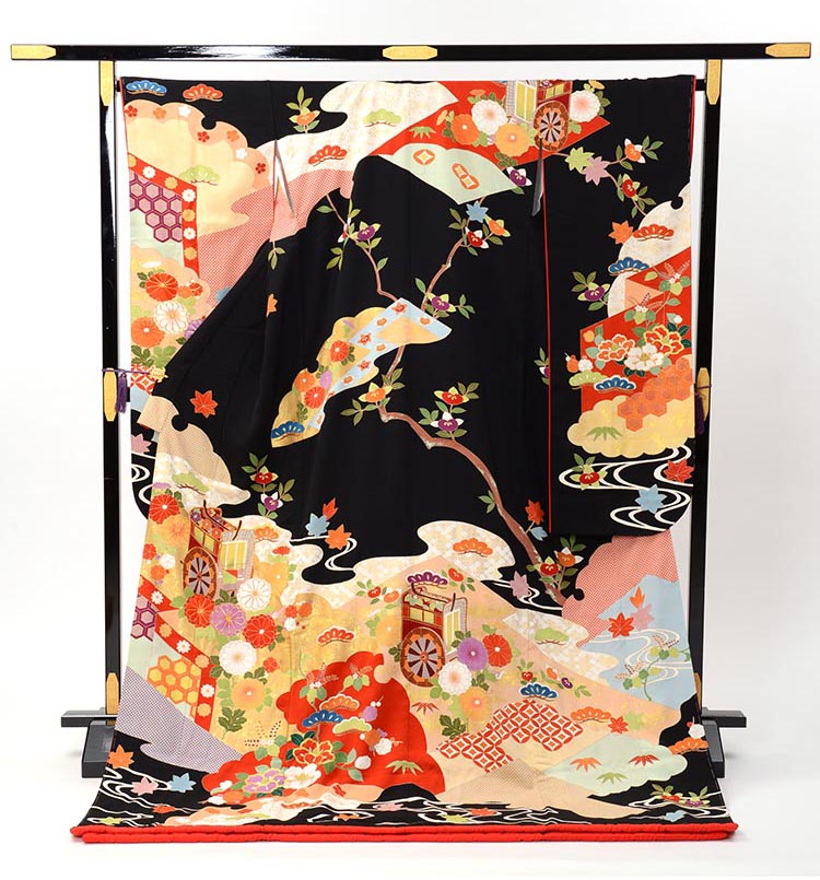 【賃借】 引き振袖 賃借 華燭の典 和装 花嫁御寮御召しもの 貸御召しもの フルセット 華燭の典 挙式 和装婚 引振袖 黒引っ張ること振袖 二次会 前撮り 黒 名著柄 御所車 品番：hikifurisode-7