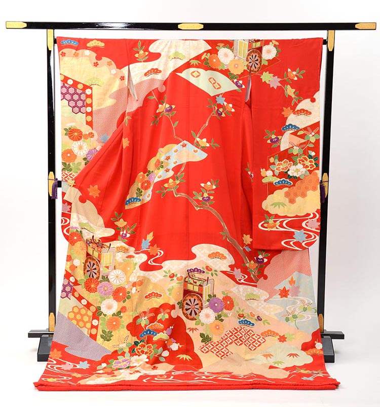 【賃借】 引き振袖 賃借 華燭の典 和装 花嫁御寮御召しもの 貸御召しもの フルセット 華燭の典 挙式 和装婚 引振袖 黒引っ張ること振袖 二次会 前撮り 赤 名著柄 御所車 品番：hikifurisode-8
