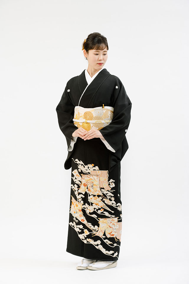 【賃借】【御前上等名文柄黒留袖】京染匠「佳風」 中仕切り・貝桶・檜扇 LL大きさ 品番：t-679