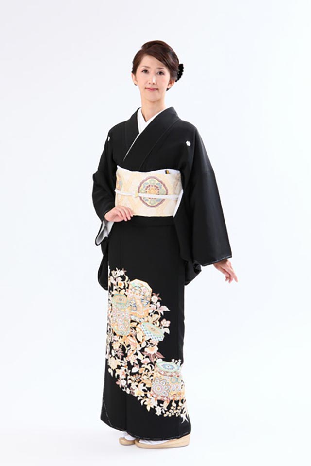 【賃貸】 黒留袖賃貸 御召しもの賃貸 留袖 t24-433 フルセット 黒留袖 賃貸 御芽出度 交歓会 賃貸 母ちゃん 親族グループ 失しゃあがる者 おすすめ 貸御召しもの 正絹  姉妹 伯母さま 伯母さま 50代