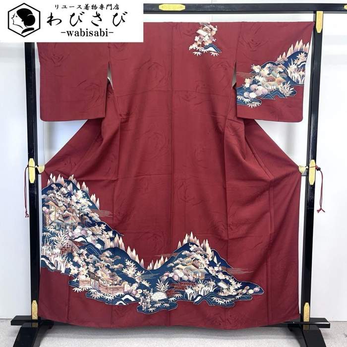 【お得なクーポン配布中】 訪問着 山々の風景 花柄 金彩 生臙脂色 K-4229 着物 きもの kimono 和服 和装 中古 リサイクル着物 【送料無料】｜リユース着物わびさび　店