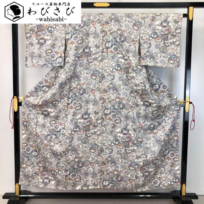 【お得なクーポン配布中】 小紋 鏡に花模様 白鼠色 K-5047 着物 きもの kimono 和服 和装 中古 リサイクル着物 【送料無料】