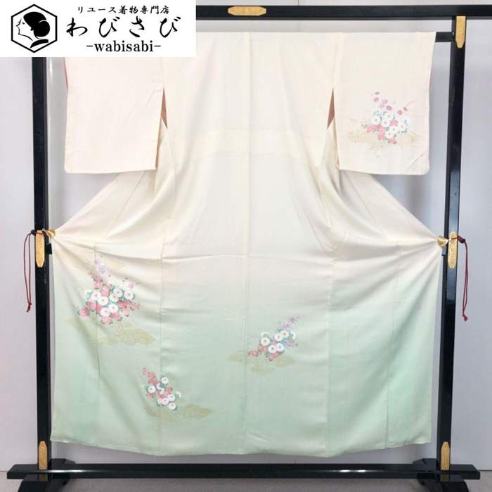 【お得なクーポン配布中】 付下げ 作家物 菊の花 乳白色 グラデーション K-5231 着物 きもの kimono 和服 和装 中古 リサイクル着物 【送料無料】