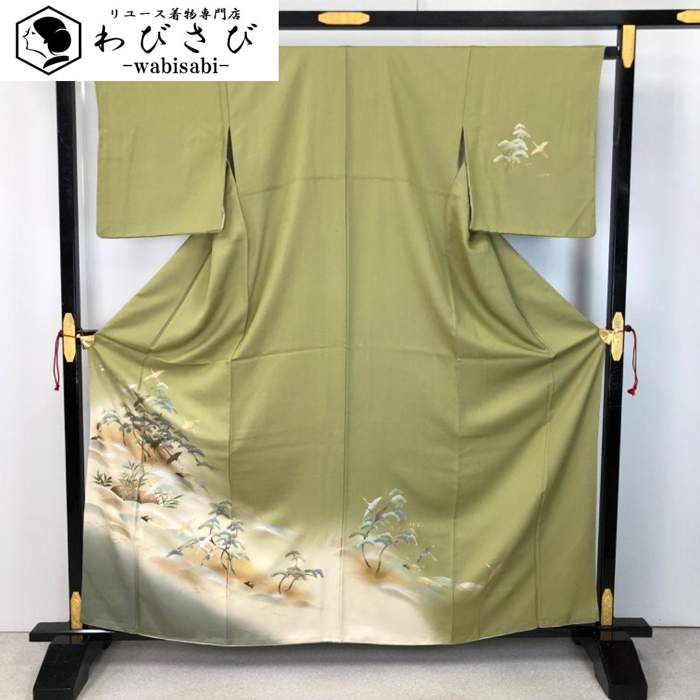 【お得なクーポン配布中】 訪問着 飛翔鶴に松 波模様 金彩 呉竹鼠色 K-5701 着物 きもの kimono 和服 和装 中古 リサイクル着物 【送料無料】