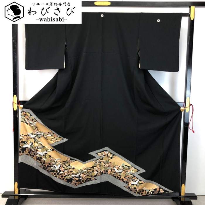 【お得なクーポン配布中】 黒留袖 松菱模様 宝尽くし 鶴 金駒刺繍 金彩 K-5331 着物 きもの kimono 和服 和装 中古 リサイクル着物 【送料無料】