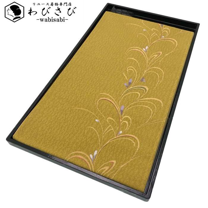 【お得なクーポン配布中】 袋帯 上品な花草柄 地模様 金糸 黄橡色 O-4606 着物 きもの kimono 和服 和装 中古 リサイクル着物 【送料無料】|リユース着物わびさび 店
