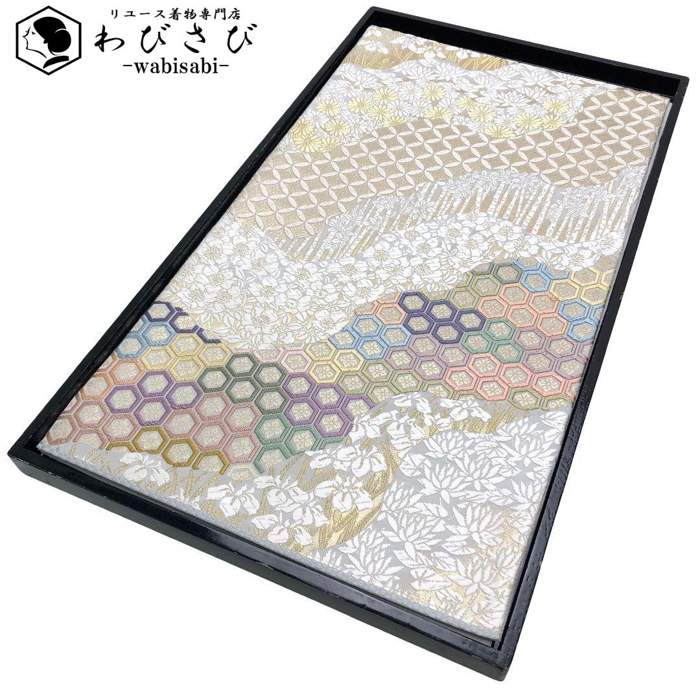 【お得なクーポン配布中】 袋帯 唐織 花模様 花亀甲 七宝繋ぎ 金糸 白鼠色 O-5785 着物 きもの kimono 和服 和装 中古 リサイクル着物 【送料無料】