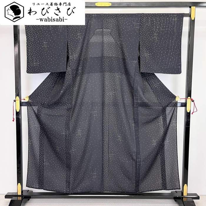 【お得なクーポン配布中】 夏着物 絽 小紋 小さな四角散らし模様 モノトーン 黒色 K-3831 着物 きもの kimono 和服 和装 中古 リサイクル着物 【送料無料】｜リユース着物わびさび　店