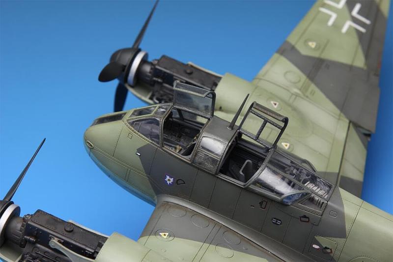 MENG モンモデル 1/48 メッサーシュミット Me410A-10高速爆撃機 プラモデル