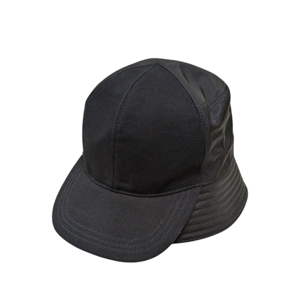 【中古】PRADA RE-NYLON バイザーバケットハット ブラック サイズ:L 【270425】(プラダ)|ブランド古着のカインドオル