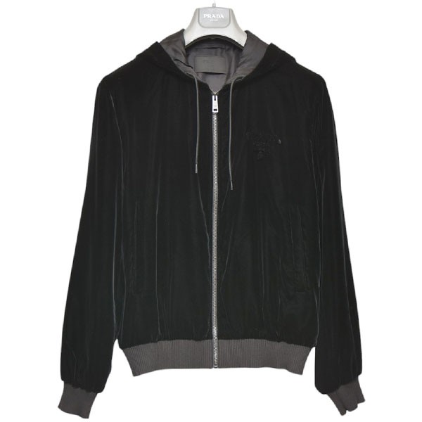 【中古】 PRADA 2022SS　ロゴエンボス ベルベット ジップアップパーカー　ベロアジャケット　ブルゾン　SGB965 S221 1Z8W ブラック サイズ：M 【価格見直し】