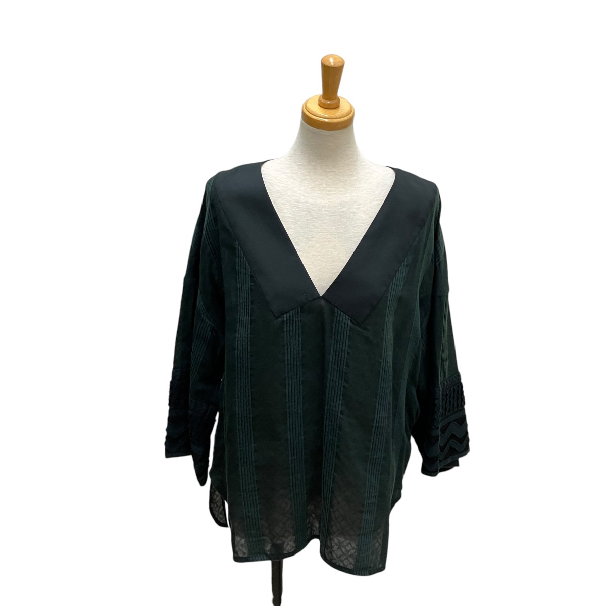 楽天市場】Mame Kurogouchi / マメクロゴウチ | Crepe Buttoned V-Neck