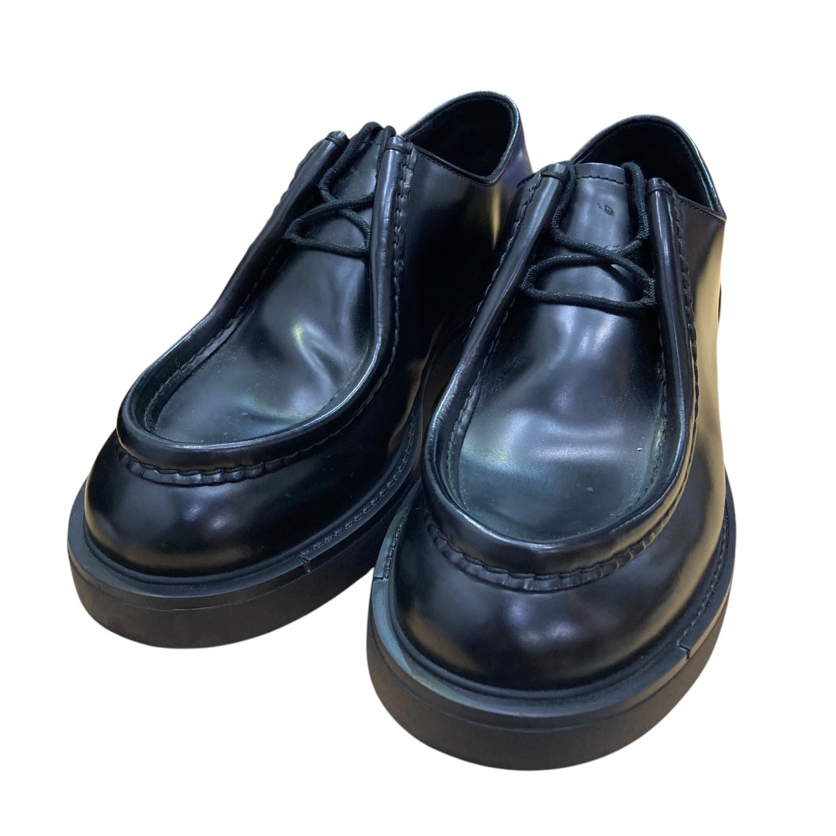 確実正規品　PRADA ダイアパソン　レザーシューズ　モノリス PRADA】モノリス ブラッシュドレザー ローファー (PRADA/ドレス