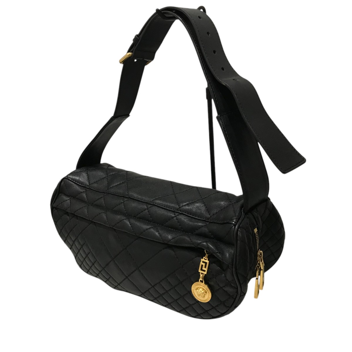 【中古】 VERSACE レザーキルティングバッグ ブラック 【価格見直し】