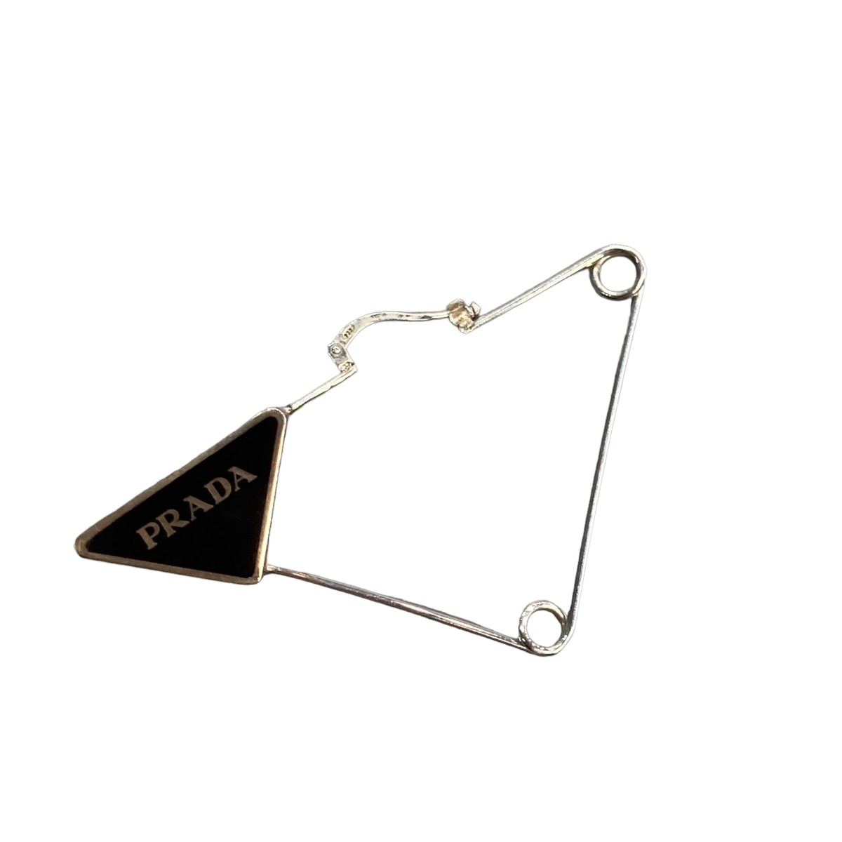 早い者勝ち！PRADA ロゴ入り三角形ピアス PRADA ピアス 1JO720 2DSP トライアングルロゴ (506220984