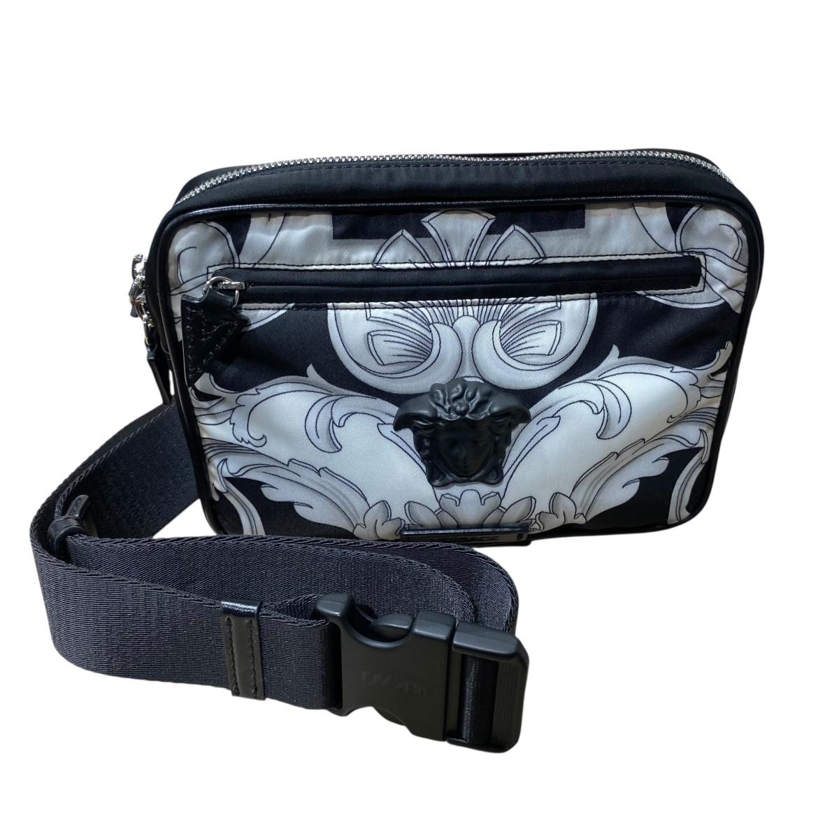 ジャンニヴェルサーチ メデューサ　ウエストポーチ 1000円〜 希少 GIANNI VERSACE ジャンニヴェルサーチ メデューサ