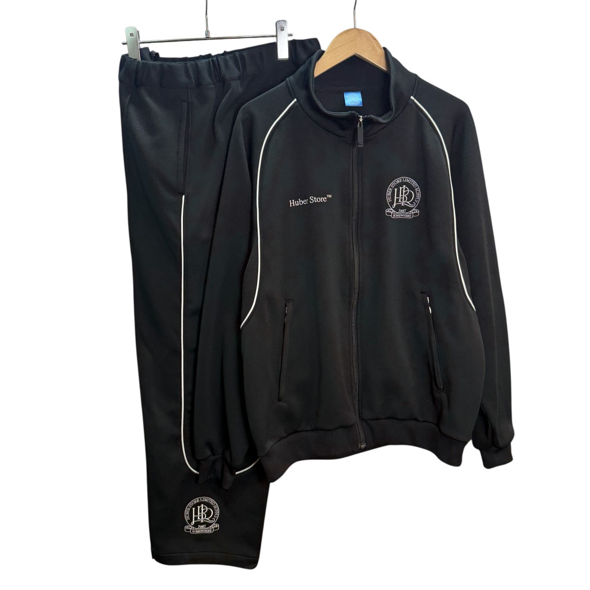 y*a様 HuberStore オリジナルエンブレムトラックジャケット新品未使用 楽天市場】Huber Store Huberstore フーバーストア 国内正規