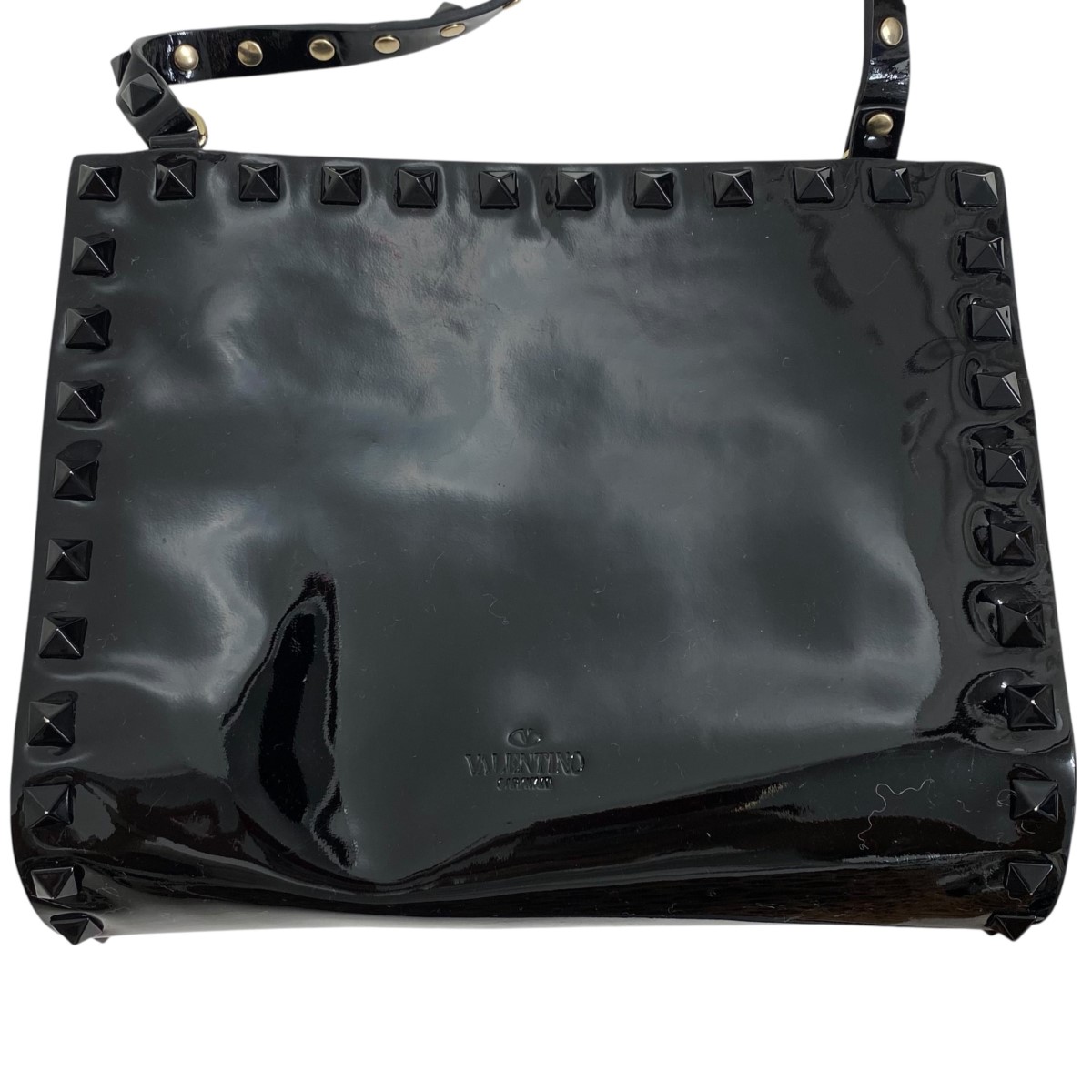 【中古】 VALENTINO GARAVANI Rockstud ミニショルダーバッグ HWP00373 ブラック 【価格見直し】 32,604円