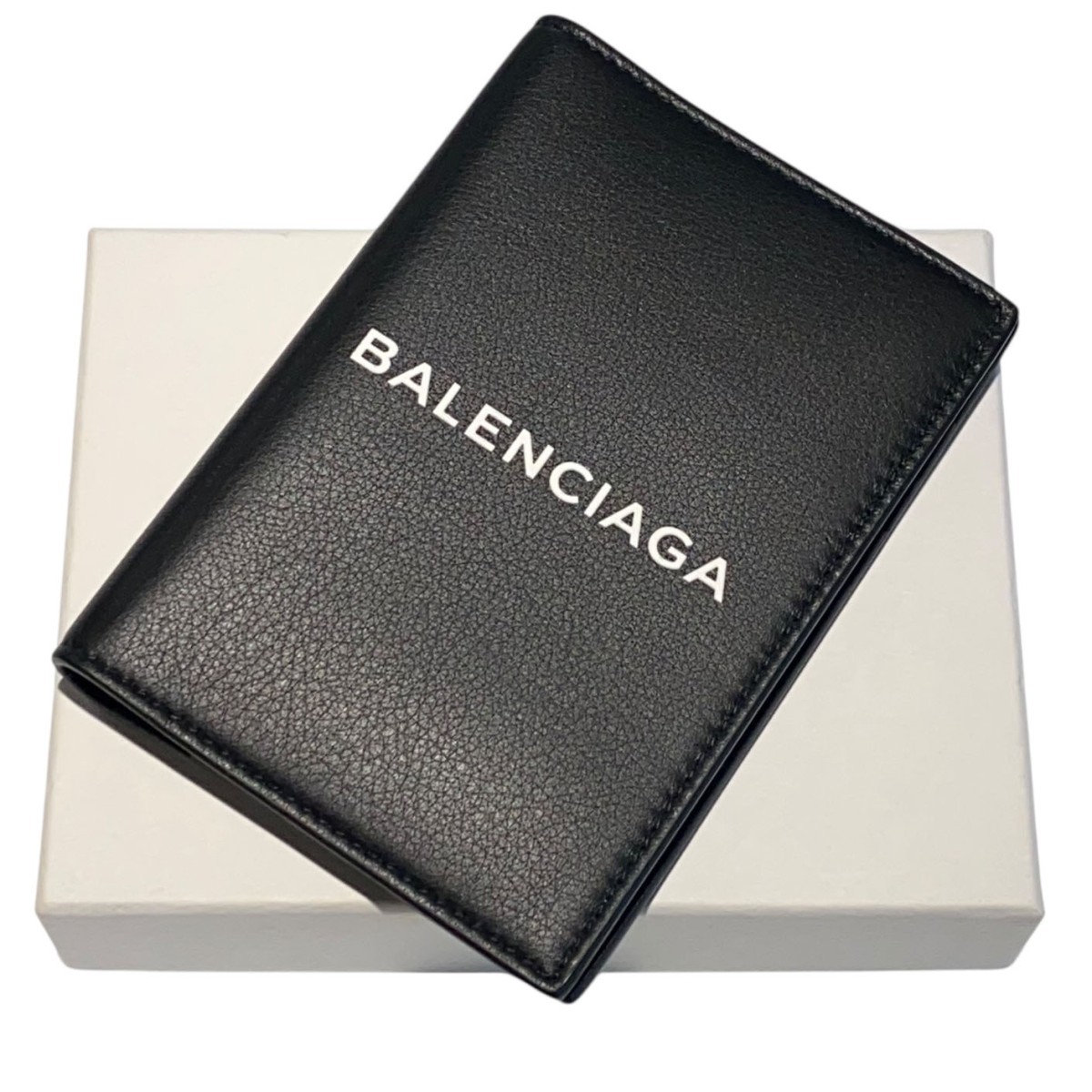【中古】BALENCIAGA PASSPORT HOLDERパスポートホルダーマルチカードケース 509841 黒いこと 大きさ：タテ14cm×ヨコ9.5cm×マチ1.5珊 【100825】（バレンシアガ）