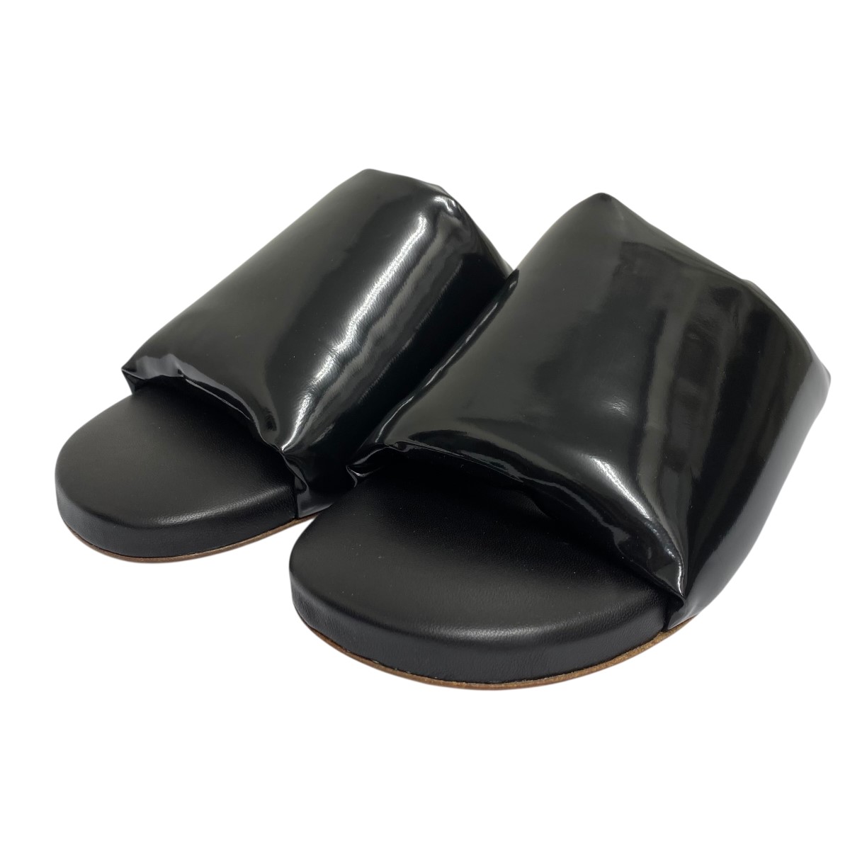 【中古】\u003cBR\u003eBOTTEGA VENETA\u003cBR\u003e23SS Cushion Slides サンダル 黒いこと 大きさ：38\u003cBR\u003e【通貨価値思いなおす】