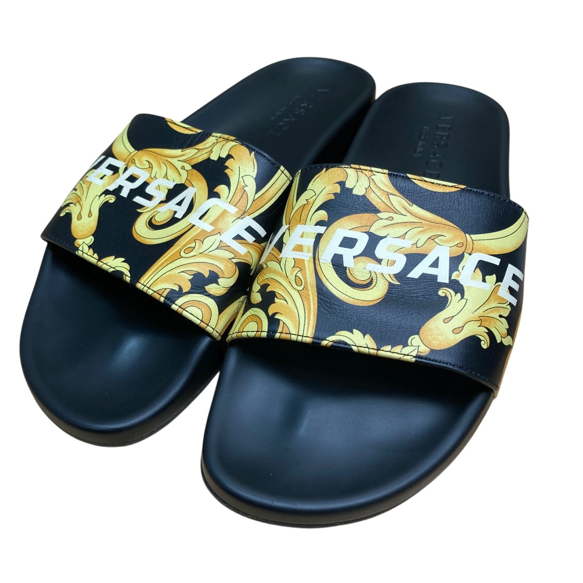 【美品】Versace ベルサーチ ヴェルサーチ メデューサ ラバーサンダル 楽天市場】VERSACE ヴェルサーチ スライダーサンダル メデューサ