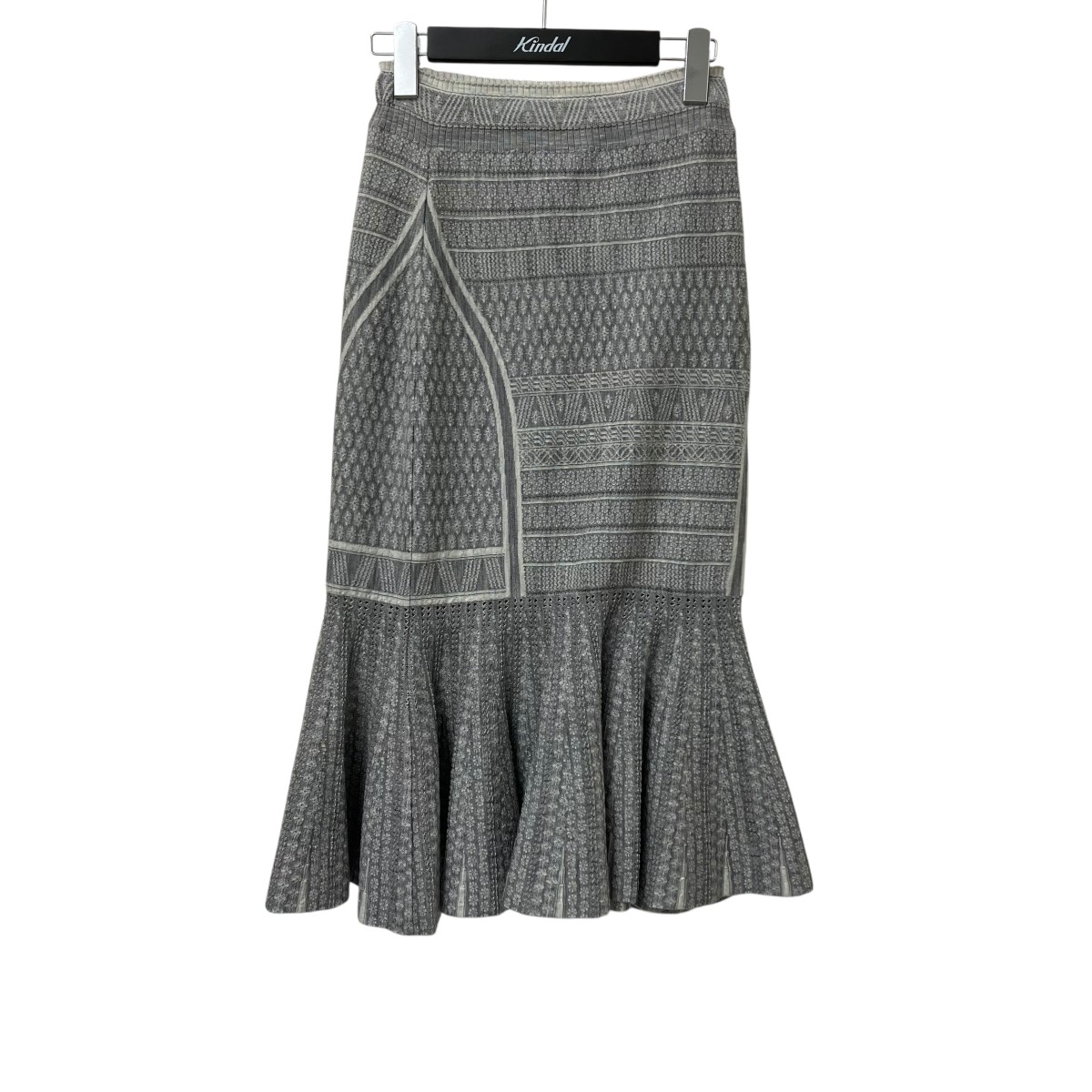 【中古】mame kurogouchi　24AW Mishima Karatu Small Floral Pattern Knitted Skirt スカート MM24FW-KN110 グレー サイズ：1 【250925】（マメクロゴウチ）｜ブランド古着のカインドオル