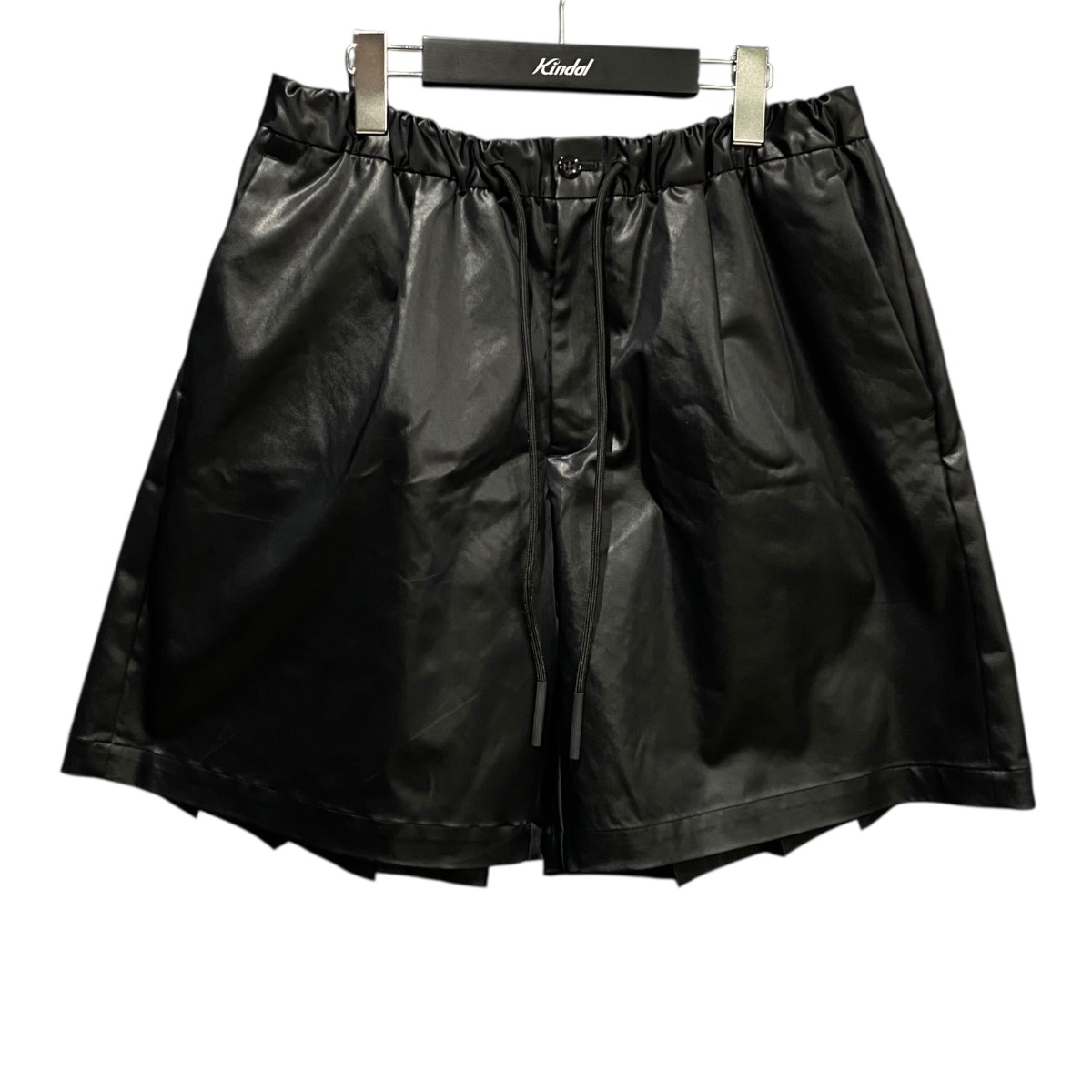 【中古】ONE GRAVITYフェイクレザーバックプリーツショーツ ハーフパンツ 42-234-07-075843 ブラック サイズ：L【価格見直し】｜ブランド古着のカインドオル
