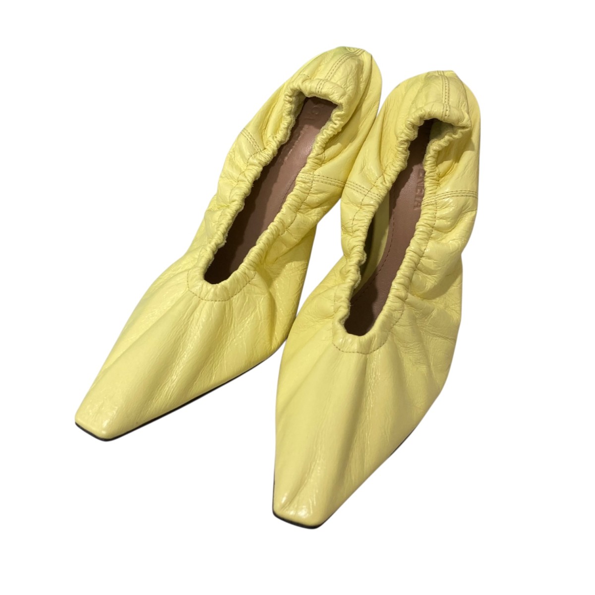 【中古】<br>BOTTEGA VENETA<br>ALMOND スクエアトゥーパンプス イエロー サイズ：35<br>【価格見直し】