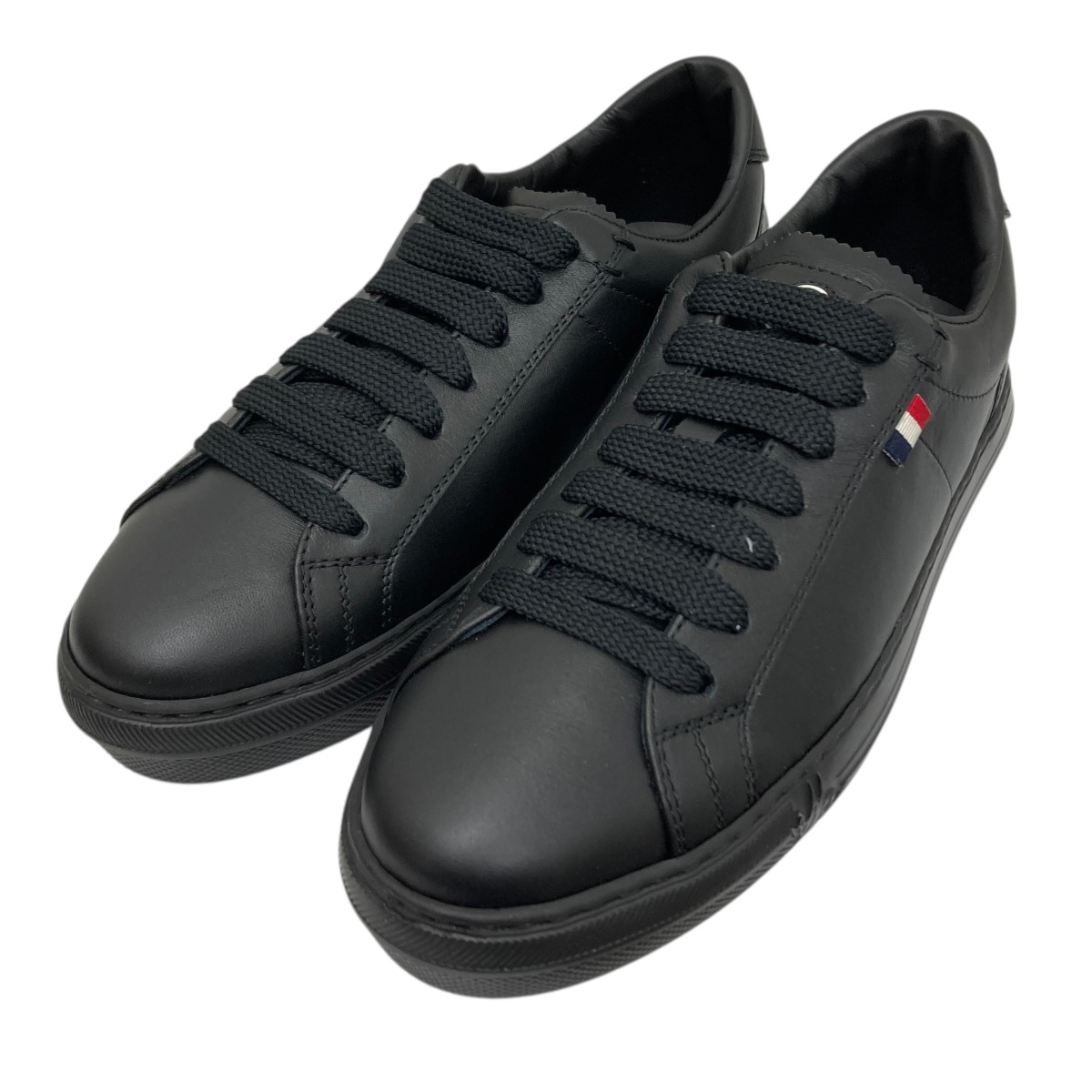 【中古】<br>MONCLER<br>ロートップスにカー ブラック サイズ：37<br>【価格見直し】