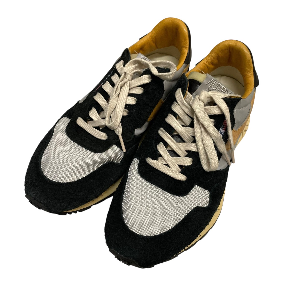 【中古】 AUTRY REELWIND LOW スニーカー ブラック×ベージュ サイズ：44 【価格見直し】