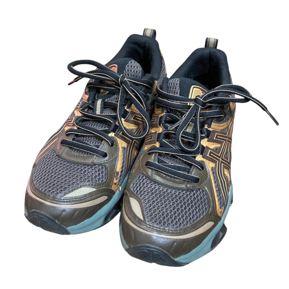 【中古】 asics GEL-QUANTUM KINETIC スニーカー 1203A270 ダークブラウン×ゴールド サイズ:26cm 【価格見直し】